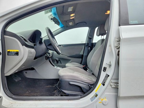 2017 HYUNDAI ACCENT SE Base