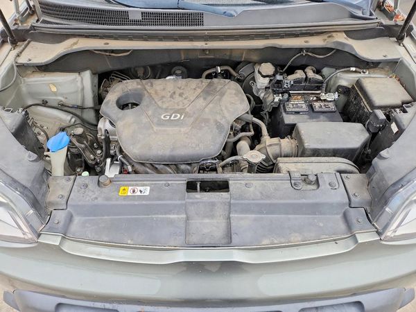 2014 KIA SOUL GL(BASE) — Engine bay