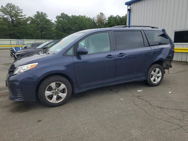 2020 TOYOTA SIENNA E grade
