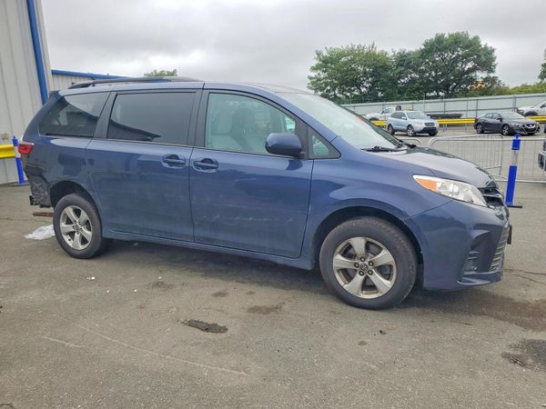 2020 TOYOTA SIENNA E grade