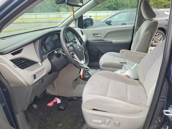 2020 TOYOTA SIENNA E grade