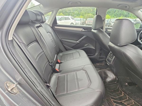 2021 VOLKSWAGEN PASSAT SE