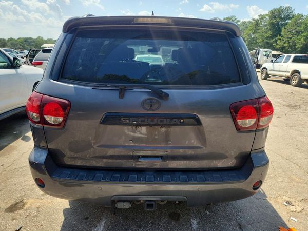2018 TOYOTA SEQUOIA SR5/TRD Sport