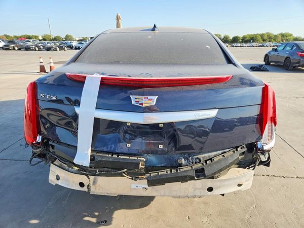 2017 CADILLAC XTS