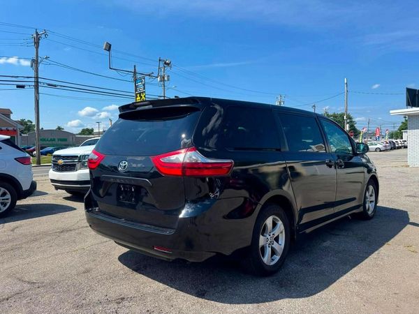 2020 TOYOTA SIENNA D grade