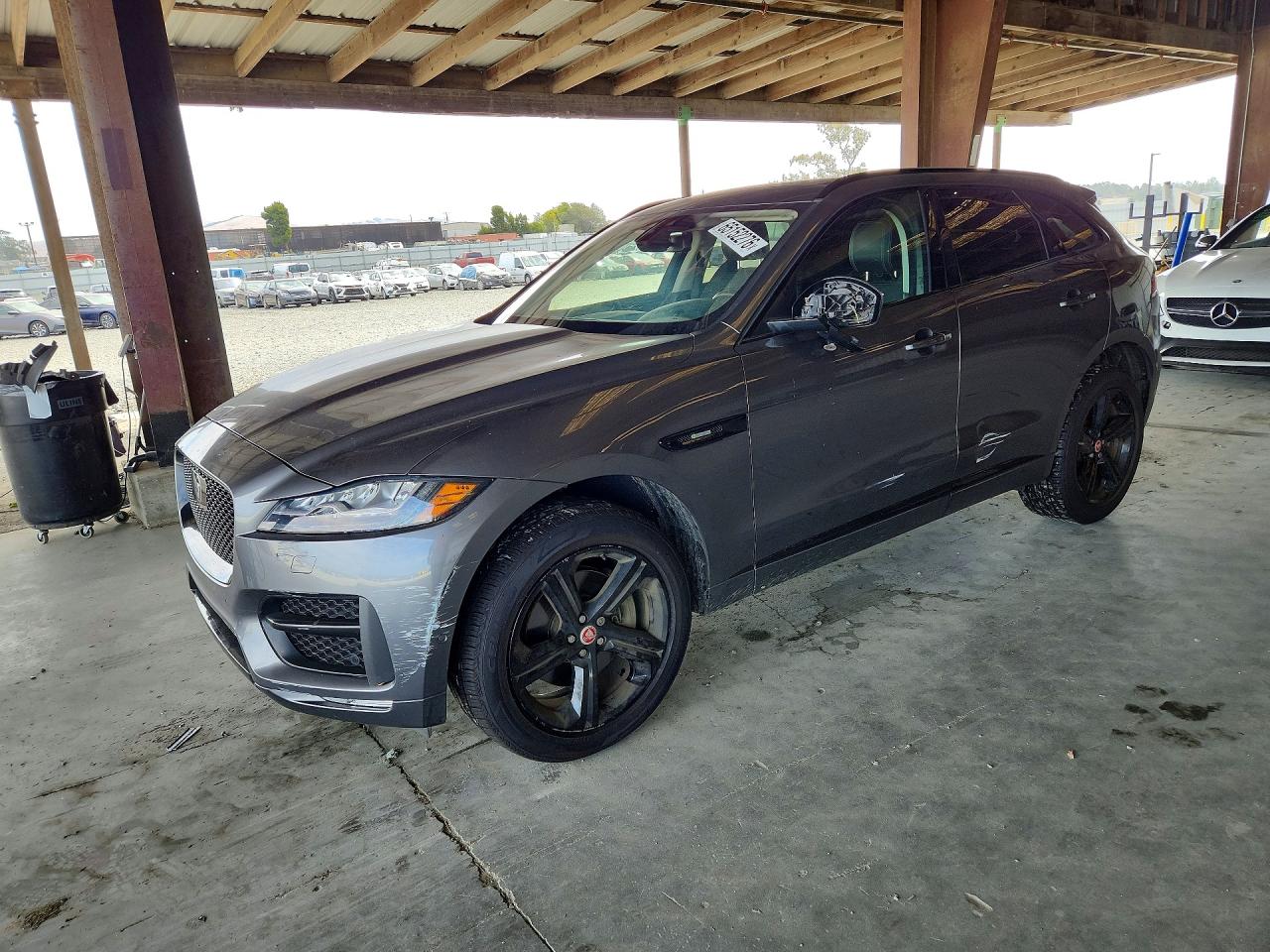2018 JAGUAR F-PACE R Sport