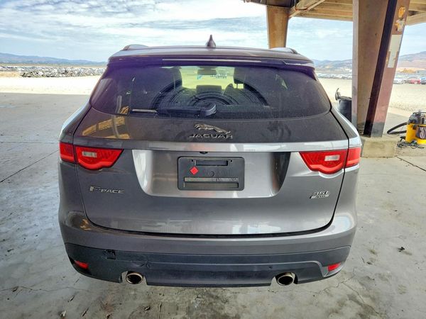2018 JAGUAR F-PACE R Sport