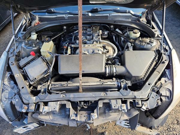 2014 CADILLAC ATS Luxury — Engine bay