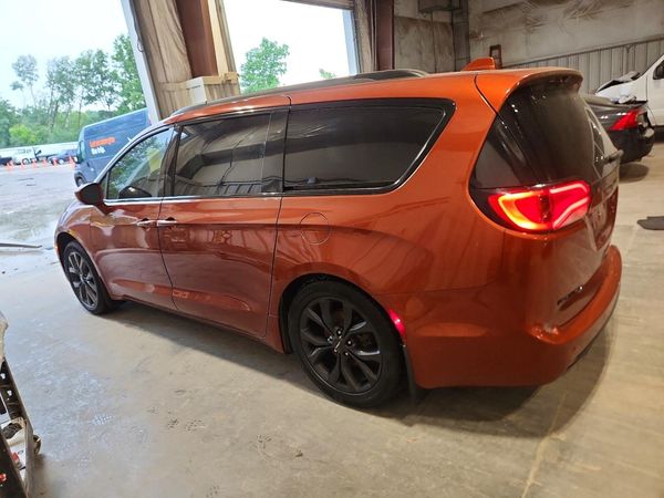 2018 CHRYSLER PACIFICA