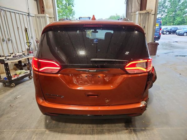 2018 CHRYSLER PACIFICA