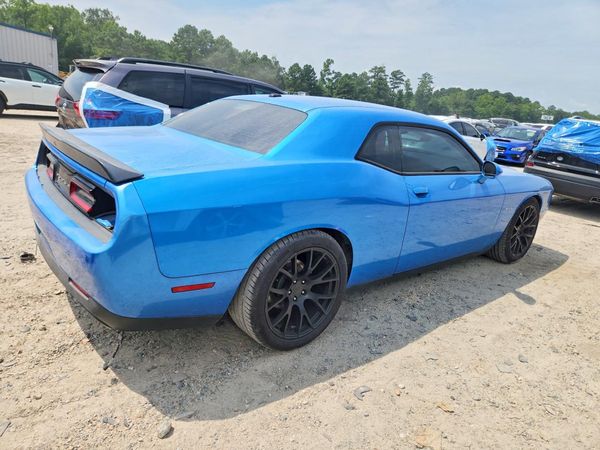 2016 DODGE CHALLENGER SXT Plus