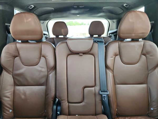 2023 VOLVO XC90 Ultimate Dark