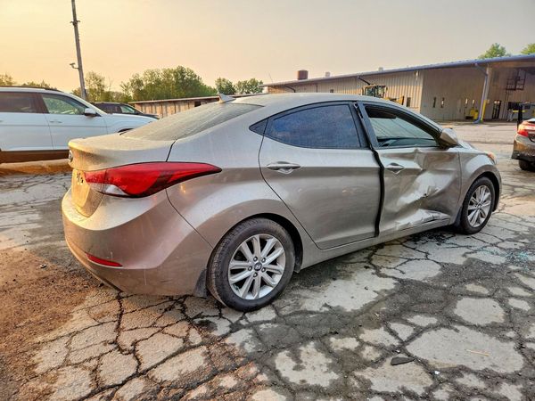 2015 HYUNDAI ELANTRA