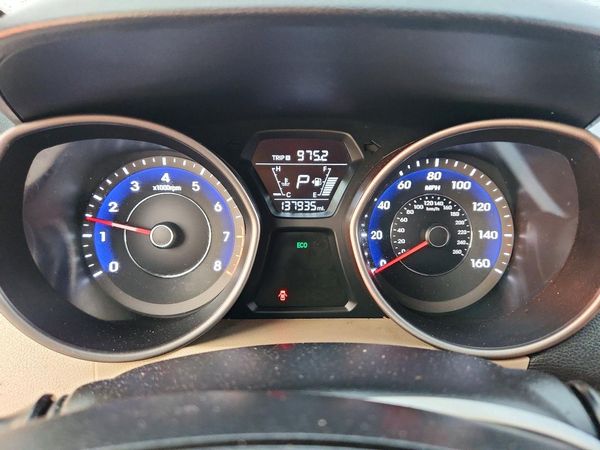 2015 HYUNDAI ELANTRA