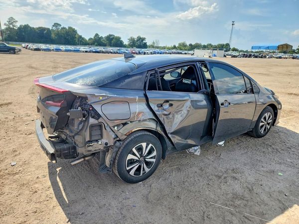 2017 TOYOTA PRIUS Three/Four/Four Adv
