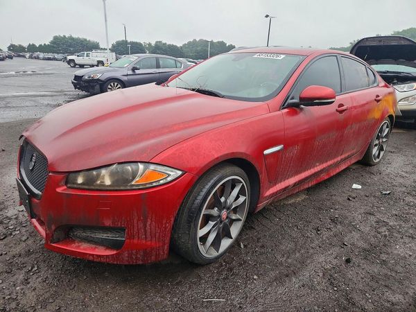 2015 JAGUAR XF Sport & Portfolio — Front 3/4