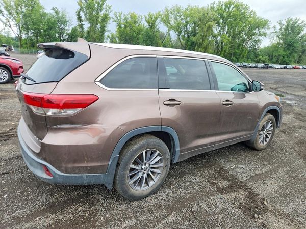 2018 TOYOTA HIGHLANDER SE/XLE