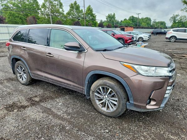 2018 TOYOTA HIGHLANDER SE/XLE