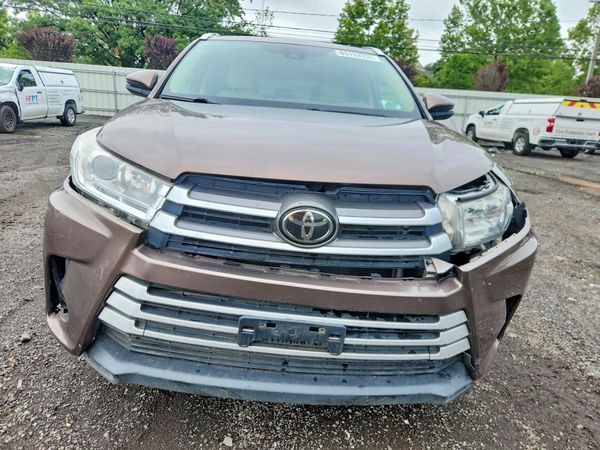 2018 TOYOTA HIGHLANDER SE/XLE