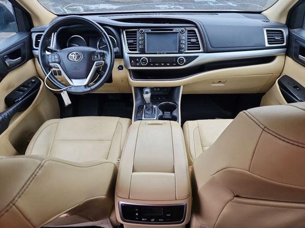 2018 TOYOTA HIGHLANDER SE/XLE