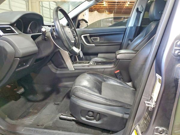 2016 LAND ROVER DISCOVERY SE — DENT