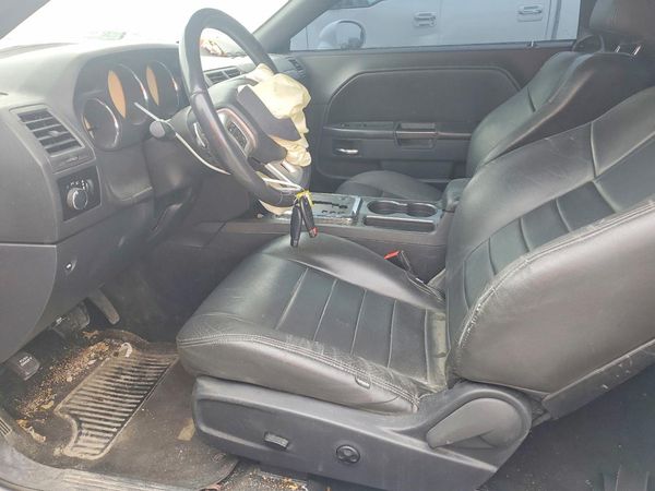 2013 DODGE CHALLENGER Base