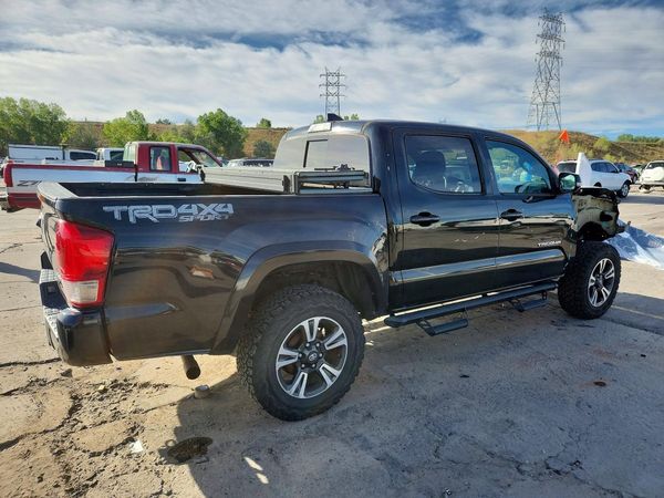 2017 TOYOTA TACOMA