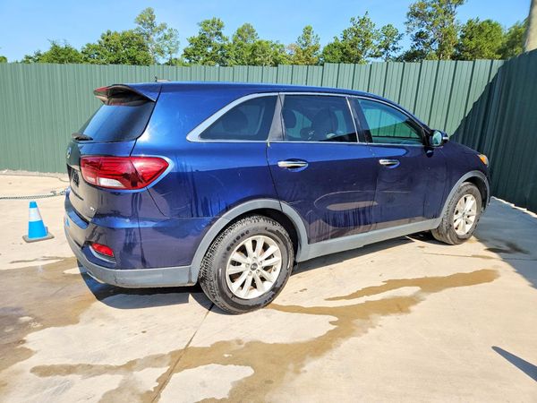 2020 KIA SORENTO L, LX, S
