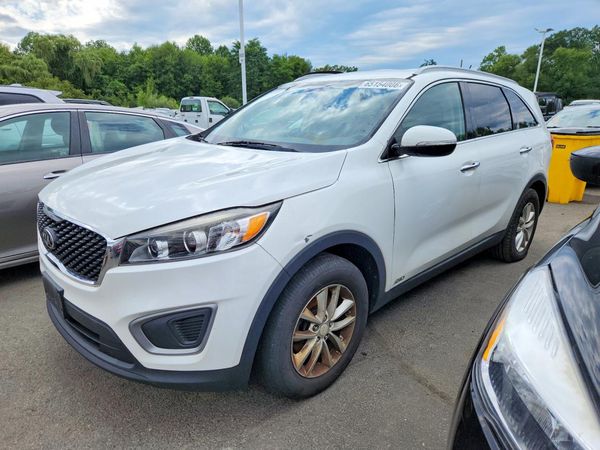 2016 KIA SORENTO L / LX — Front 3/4