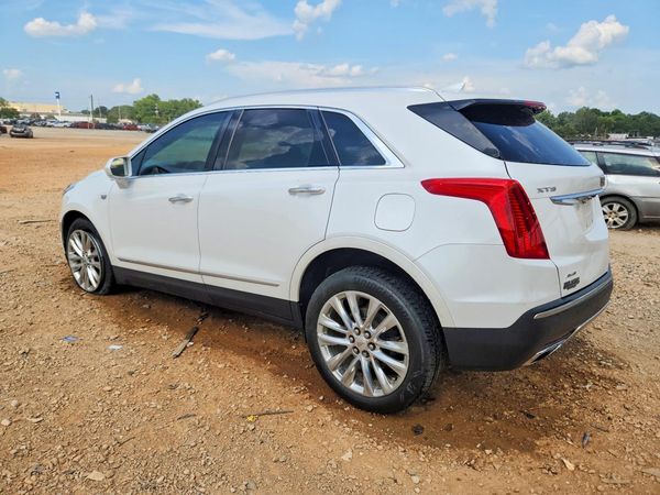 2017 CADILLAC XT5 Platinum