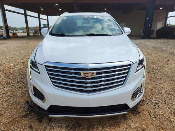 2017 CADILLAC XT5 Platinum