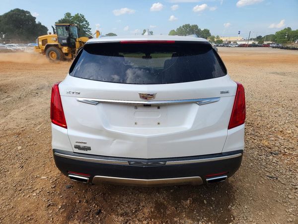 2017 CADILLAC XT5 Platinum