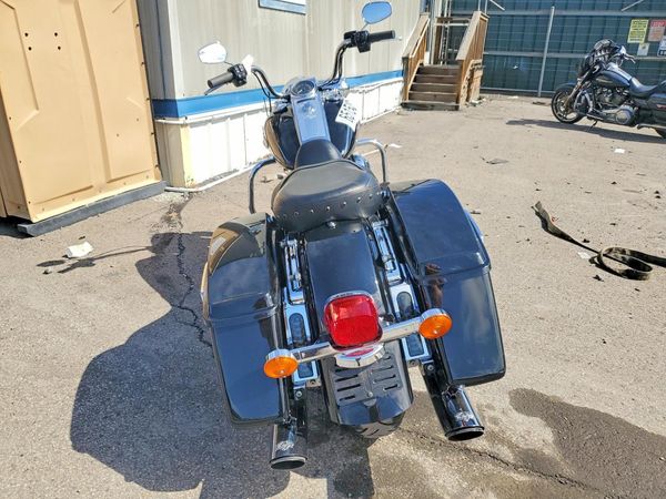 2015 HARLEY-DAVIDSON FLHR