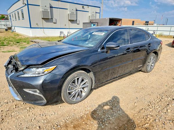 2016 LEXUS ES 300h