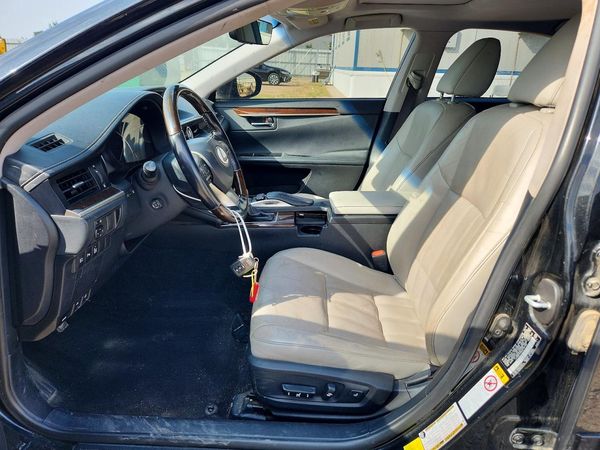 2016 LEXUS ES 300h