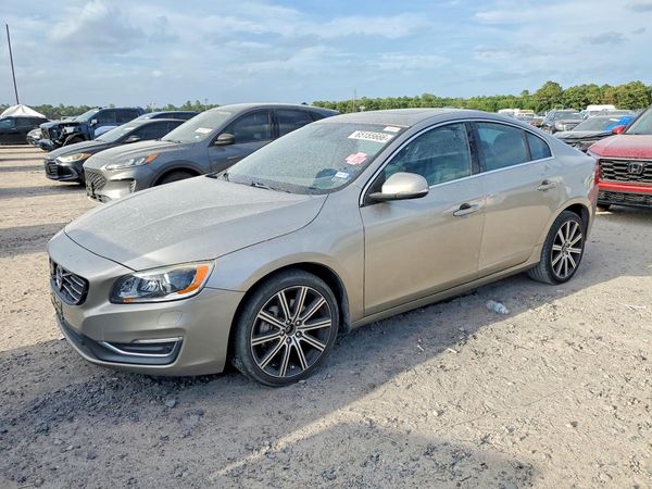 2015 VOLVO S60 Platinum (non R design)