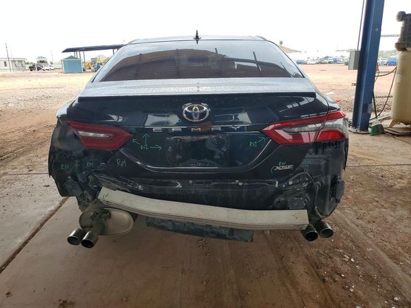 2021 TOYOTA CAMRY XSE
