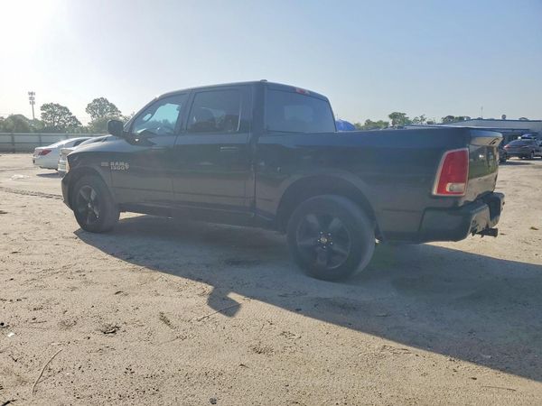 2014 RAM 1500 ST CREW CAB 4X2