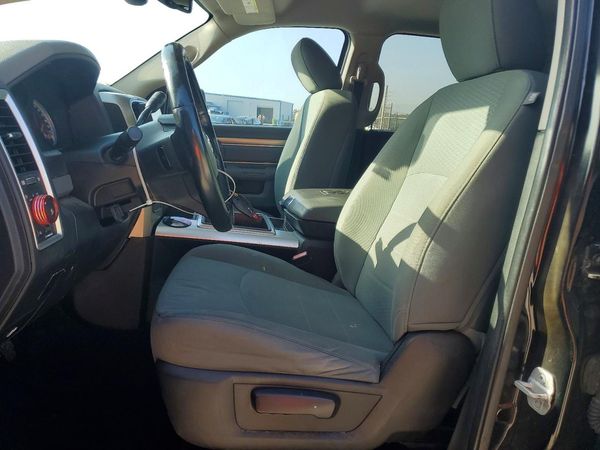 2014 RAM 1500 ST CREW CAB 4X2