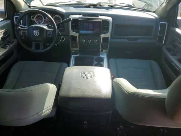 2014 RAM 1500 ST CREW CAB 4X2
