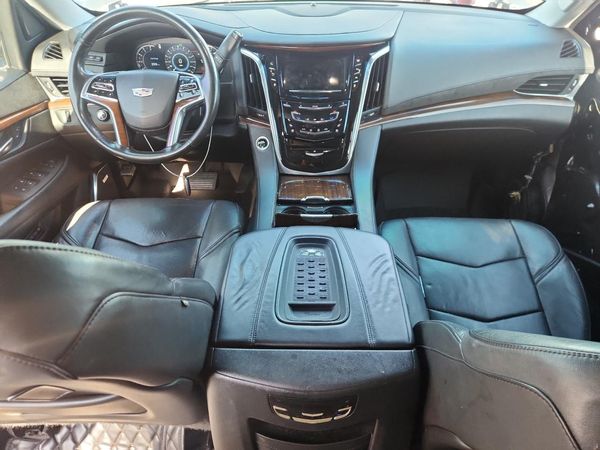 2016 CADILLAC ESCALADE ESV Luxury — CKPT