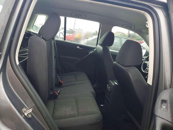 2017 VOLKSWAGEN TIGUAN S, Limited