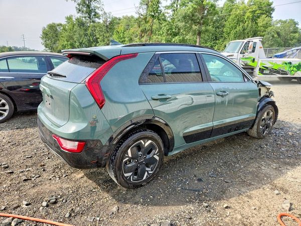 2024 KIA NIRO Wind