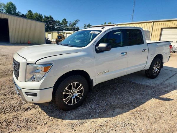 2021 NISSAN TITAN Crew Cab