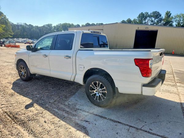 2021 NISSAN TITAN Crew Cab