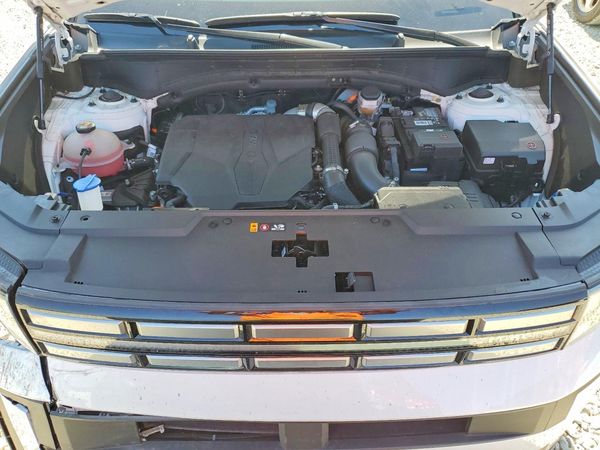 2024 HYUNDAI SANTA FE SEL — Engine bay
