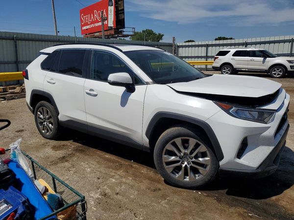 2019 TOYOTA RAV4 XLE Premium