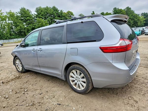 2015 TOYOTA SIENNA