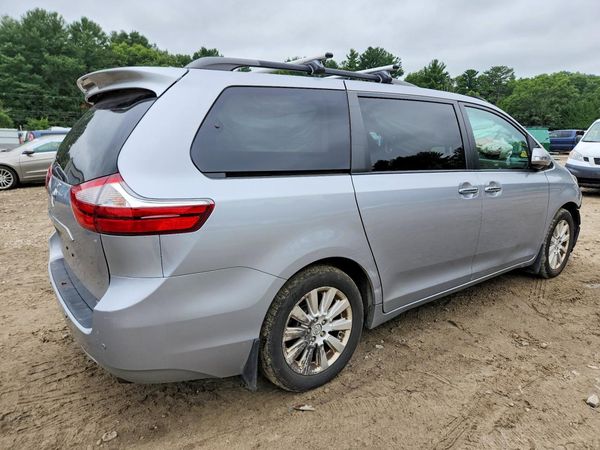 2015 TOYOTA SIENNA
