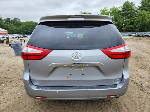 2015 TOYOTA SIENNA